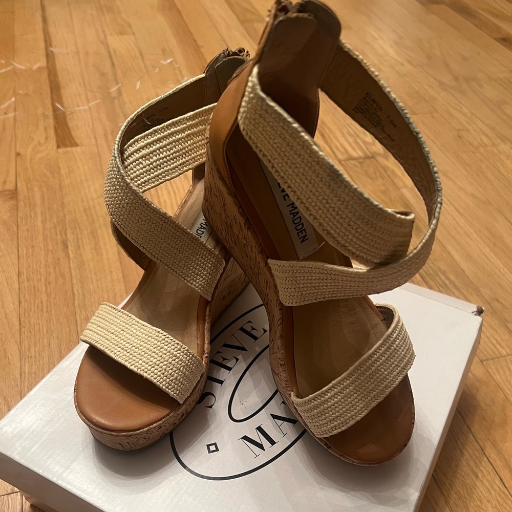 Steve Madden Sandals Womens Strappy Wedge Zipper Beige Fabric